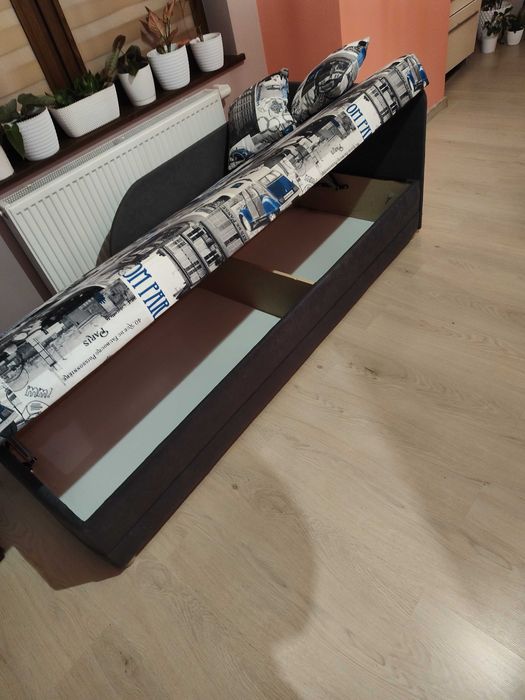 Tapczan łóżko młodzieżowe ze skrzynią na pościel 80x210