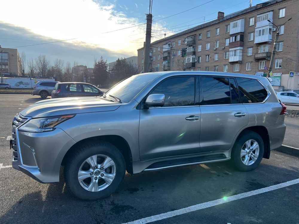 Продам Lexus LX 450