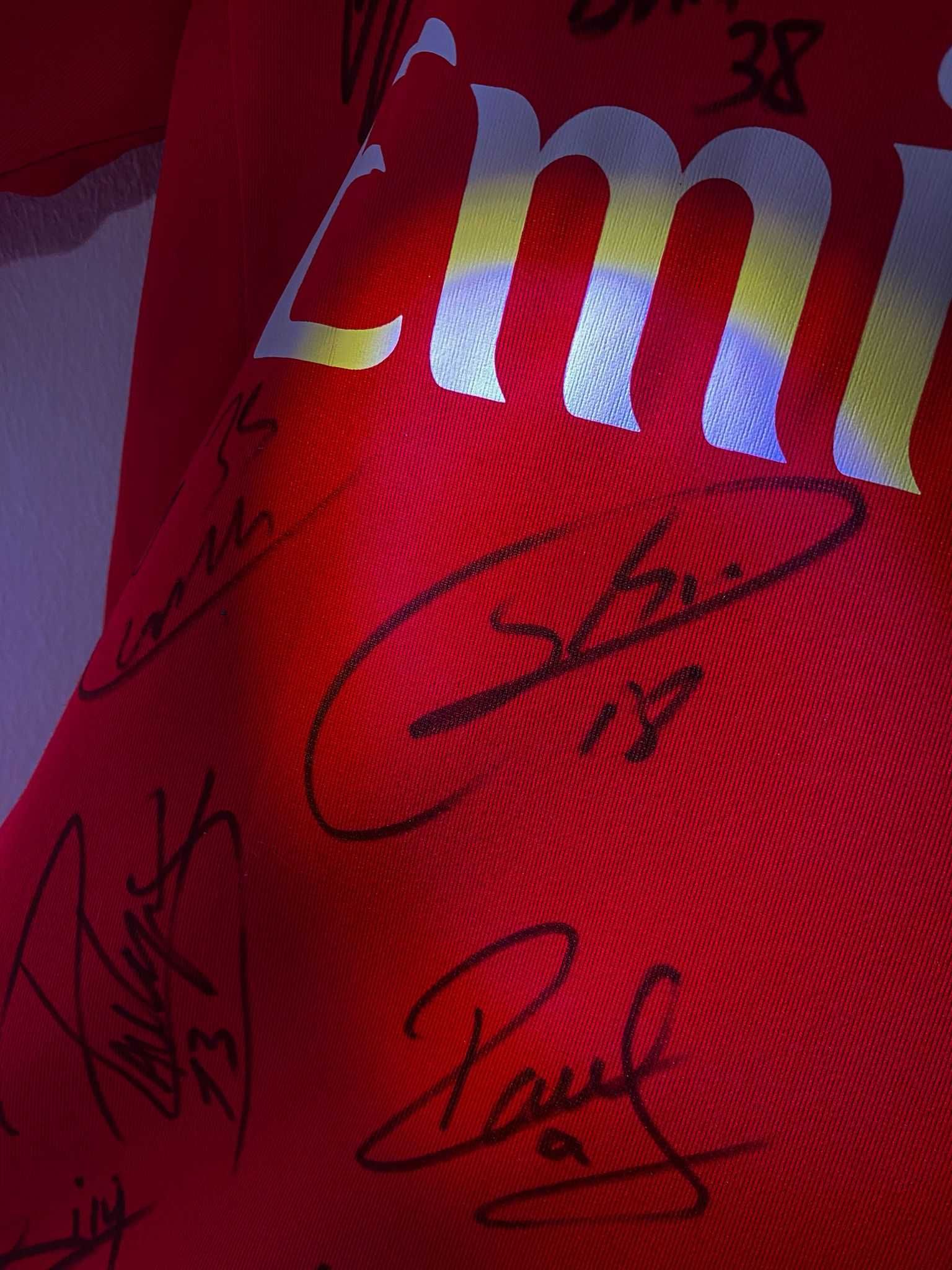 Camisola Oficial Benfica 2015/2016 Autografada (Jogador Pipo)