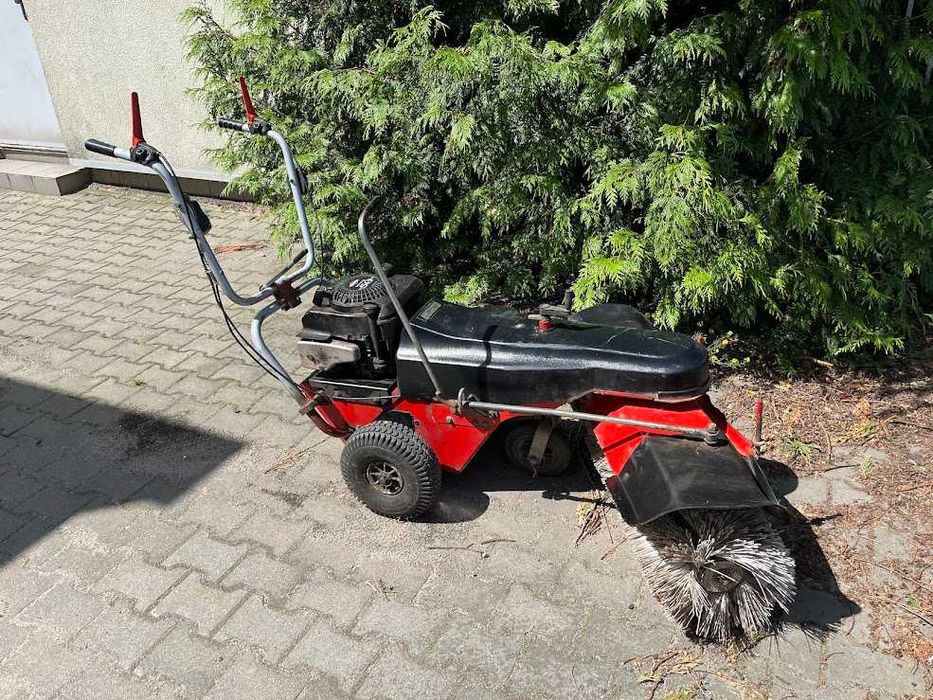 Zamiatarka spalinowa Limpar 102