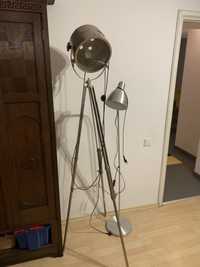 Lampa stojaca loft reflektor