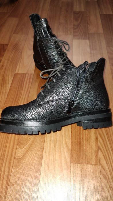 Ботинки зимние женские р.37