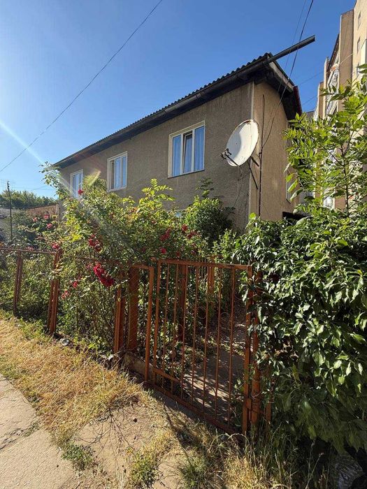 Продаж будинку в центрі міста