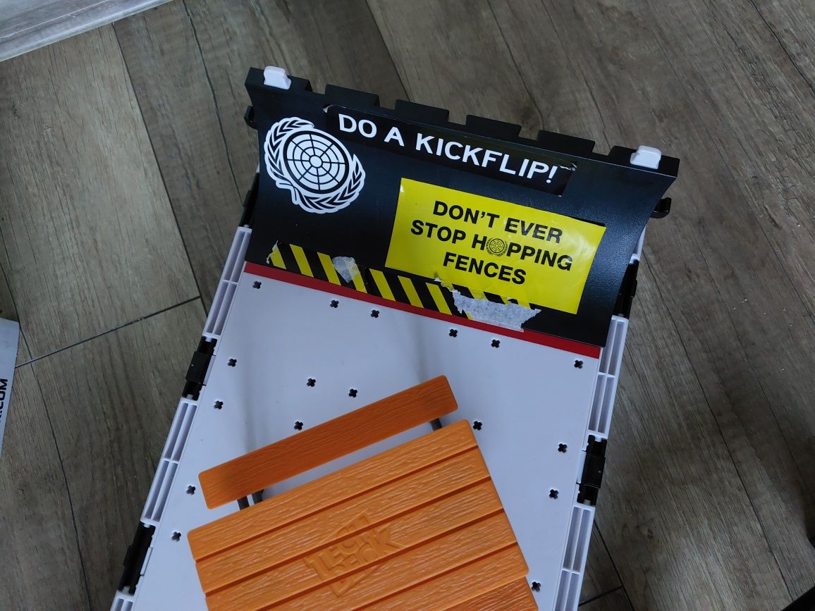 Tech Deck transformujący skatepark fingerboard