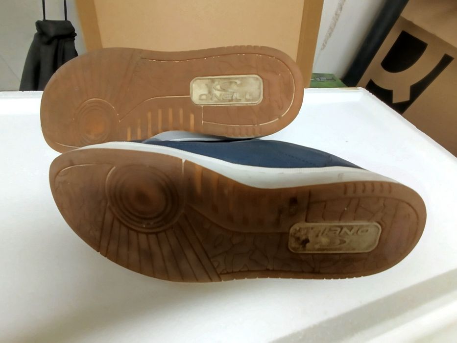 Niebieskie buty firmy O'Neill. Rozmiar 41