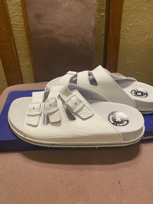 Klapki skórzane, biale, rozm. 36,38,39