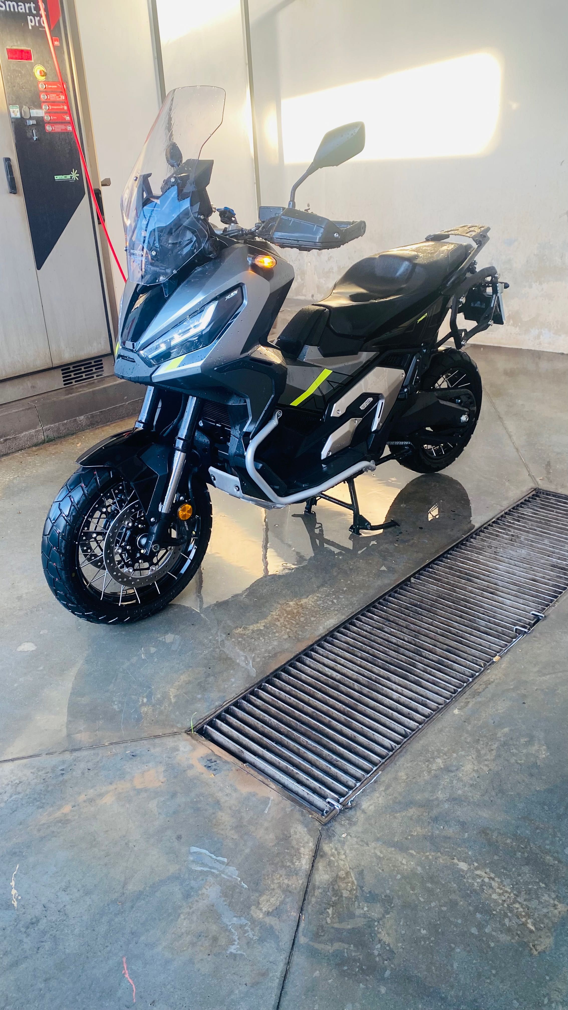 Vendo a minha Honda Xadv 750
