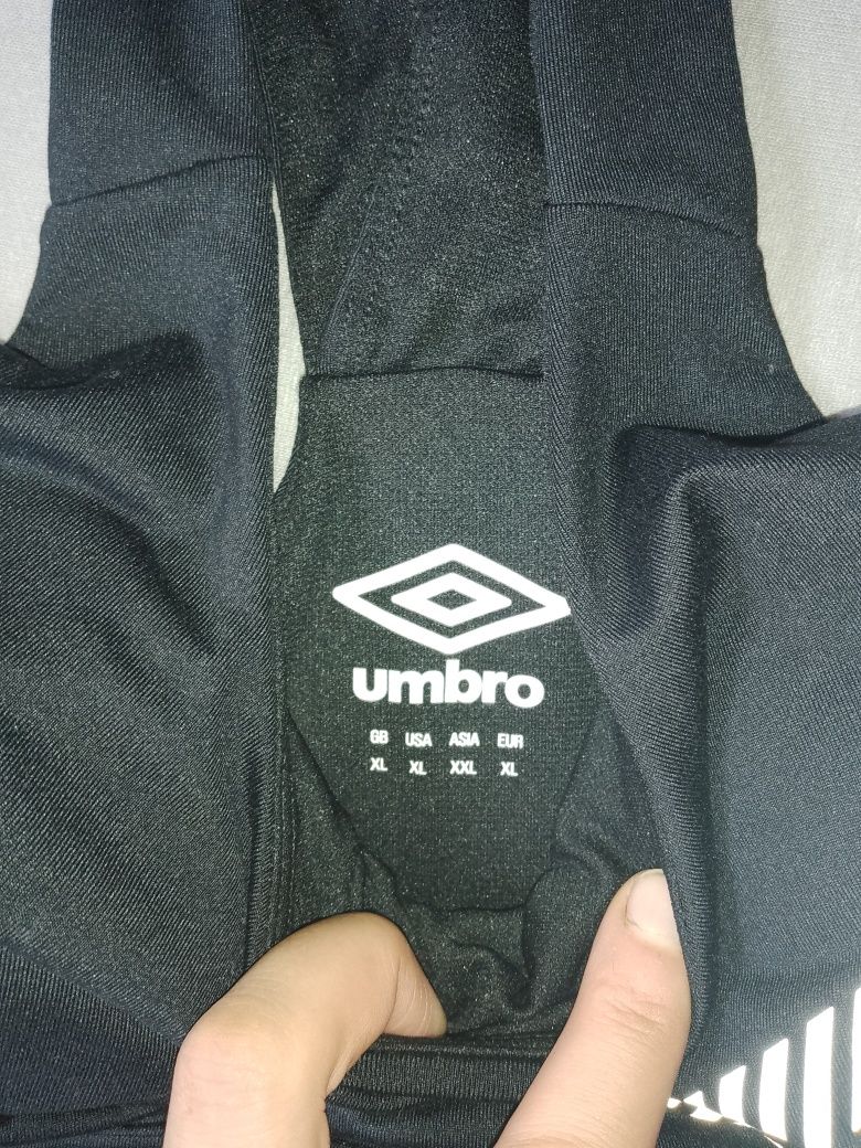 Biustonosz sportowy XL UMBRO