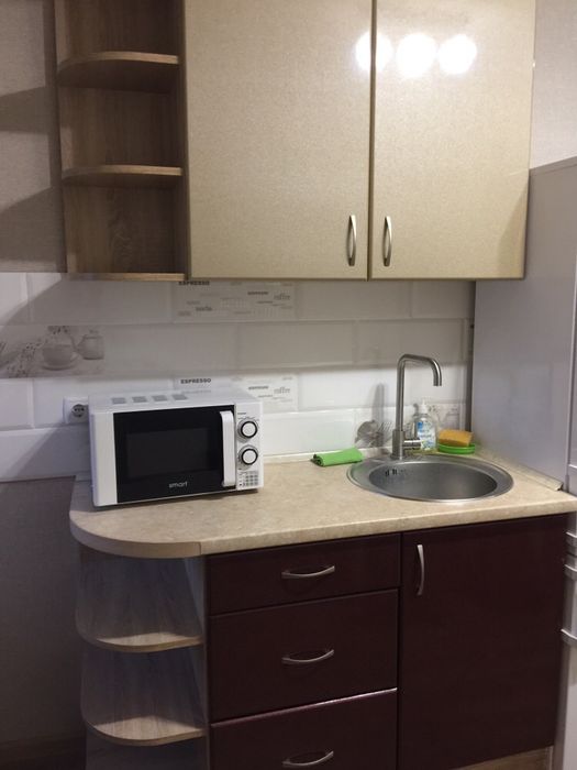 Подобова оренда квартири.. Двухкомнатная. 95 квартал, Центр, Ашан