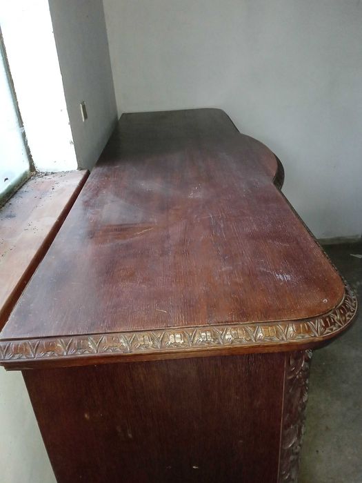 Stary kredens antyk zabytek