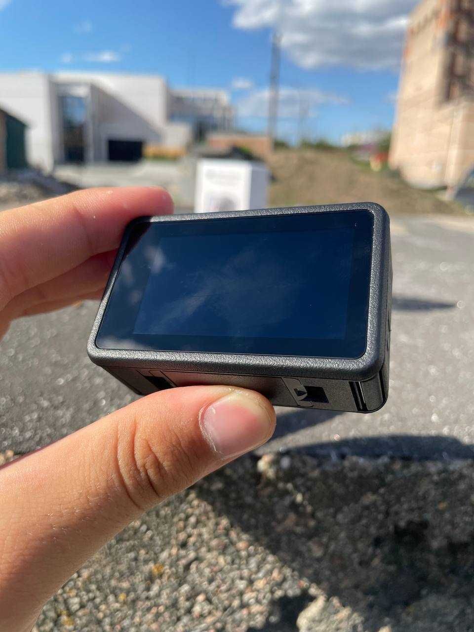 Екшн камера DJI Osmo Mobile 4 в ідеальному стані, з комплектом