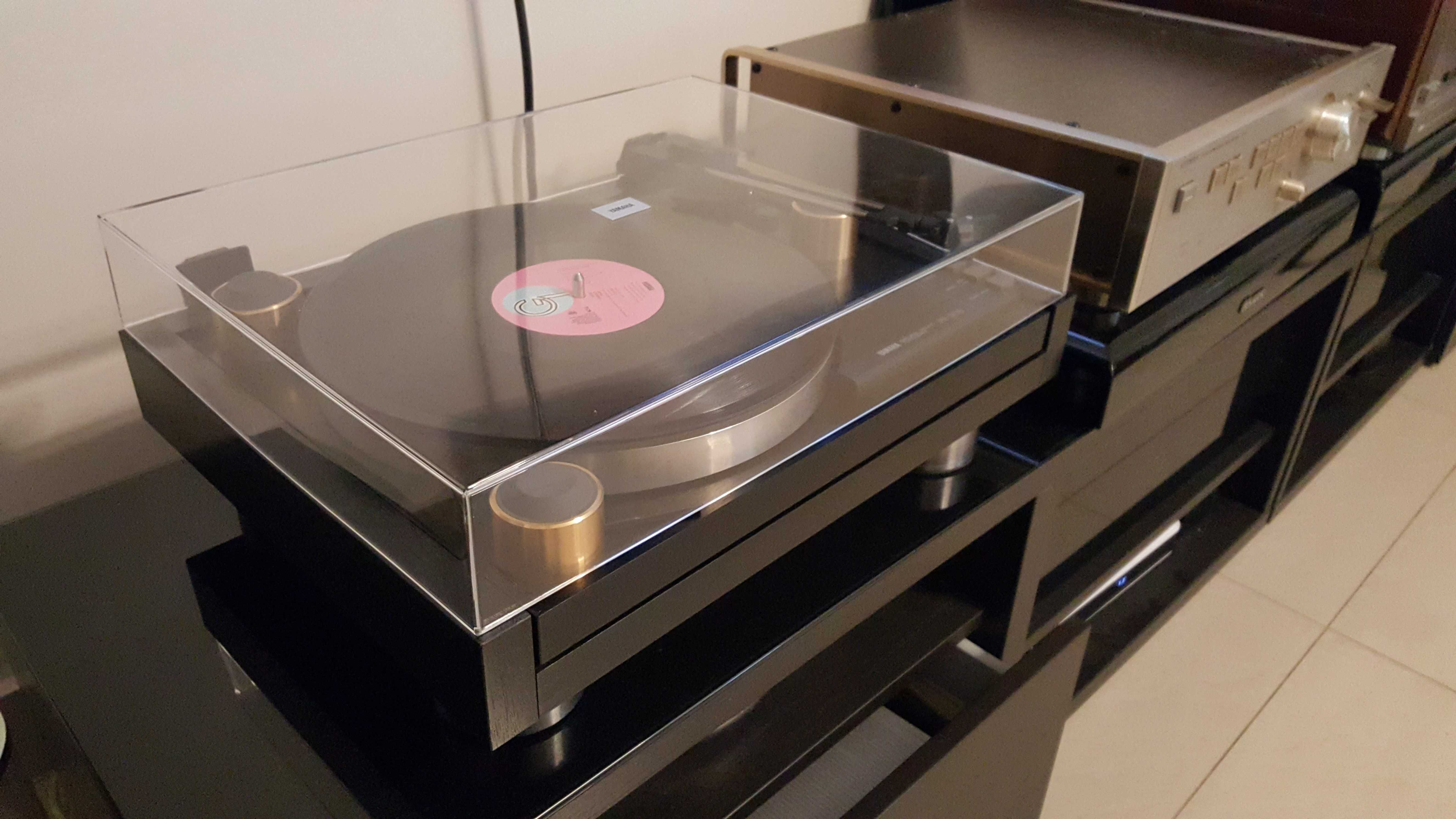 Gramofon hi end Yamaha PF800/PF1000