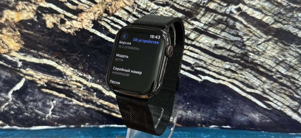 Apple Watch  Series 8 Graphite Stainless Steel 45 mm / 90%