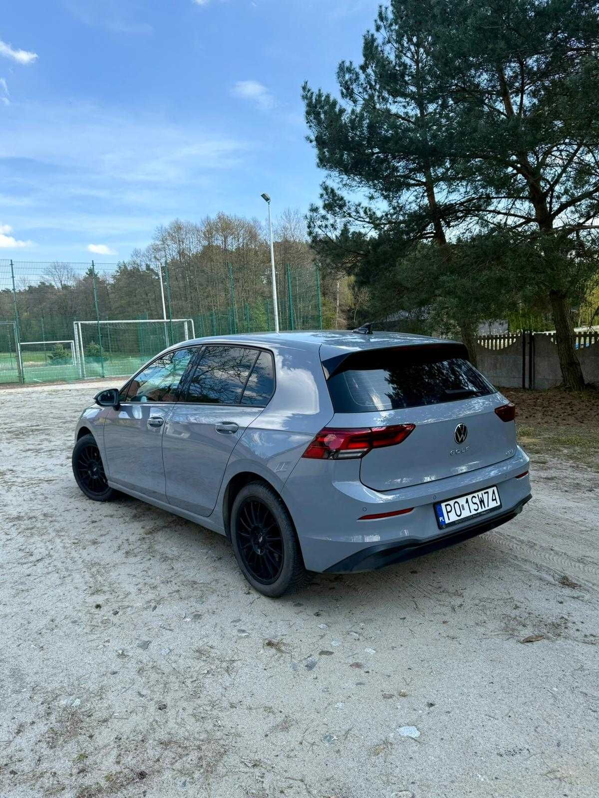 Volkswagen Golf VIII 1.0 eTSI 110KM 2020 rok