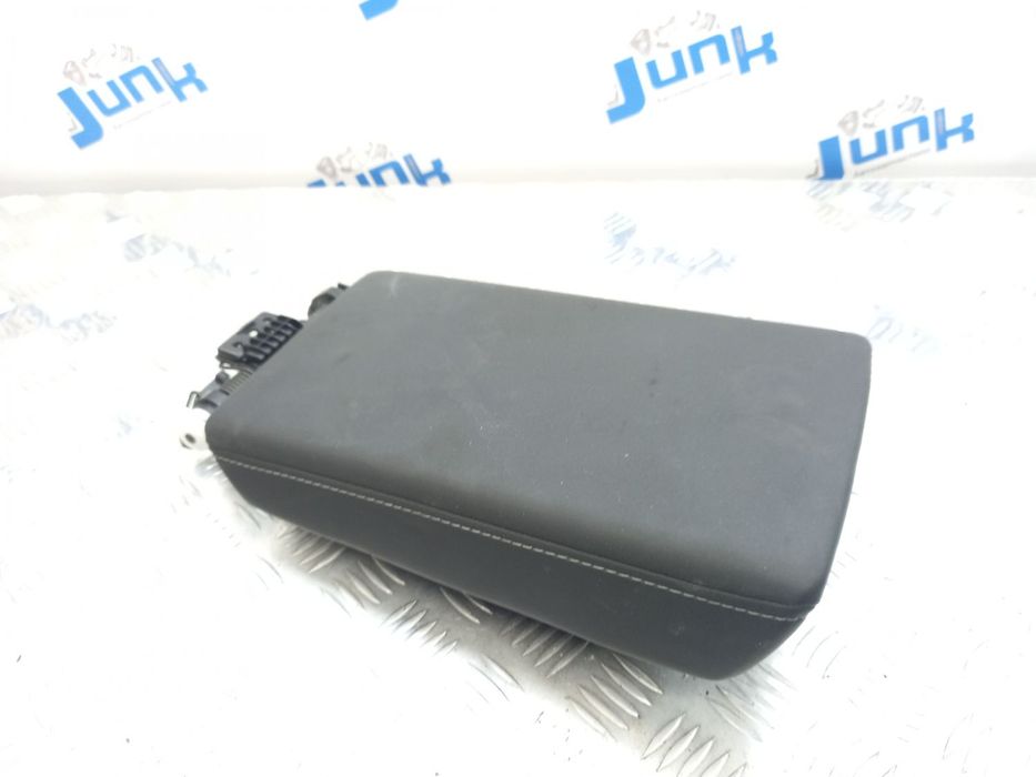 Крышка подлокотника 158288600B для Tesla Model 3 2017-2024