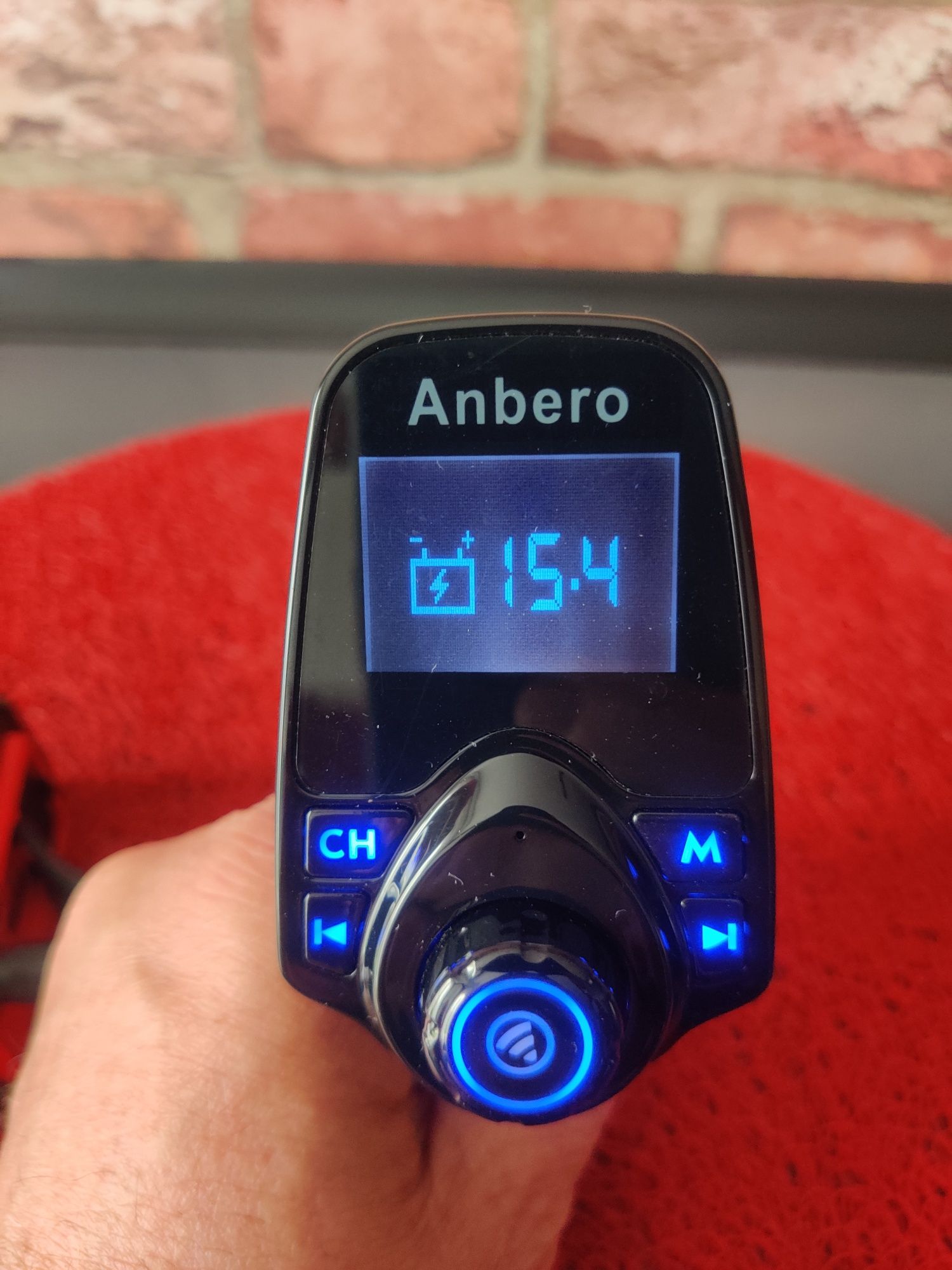 Zestaw głośnomówiący Bluetooth SC310