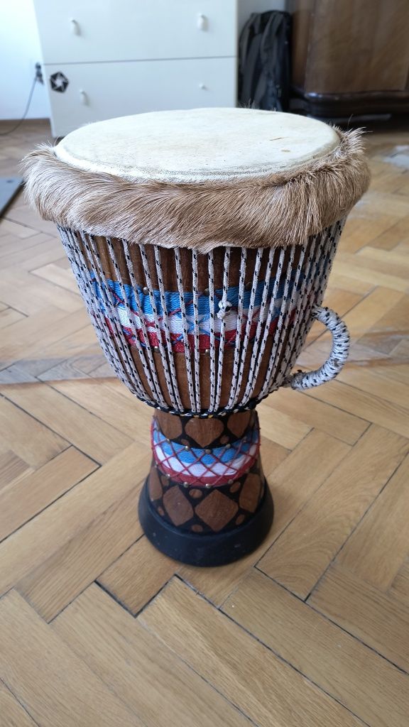 Djembe 25 cm przywieziony z Afryki