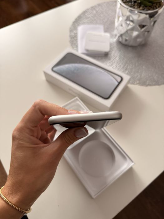 iPhone XR 64 GB stan idealny!