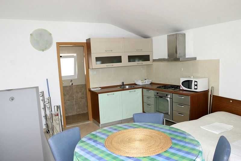 Chorwacja / Drašnice / apartamenty BEPINA przy plaży.