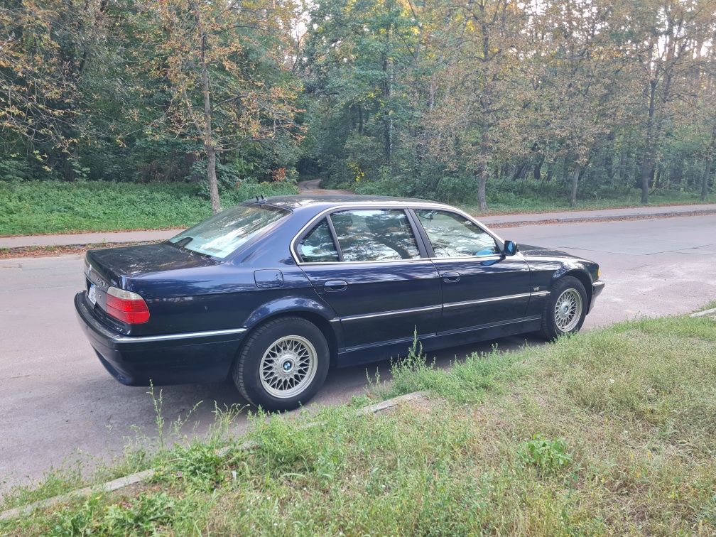 Продам BMW E38 740 iL 2001  m62 Long