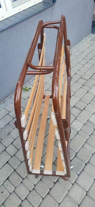 Łóżko polowe z materacem
