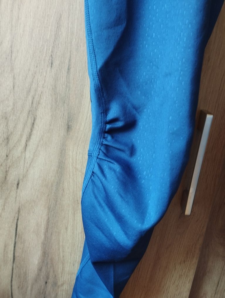 Legginsy Adidas, rozmiar XS, nowe z metką, kieszonka z tyłu. Wymiary n