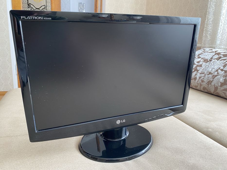Монітор LG W2043SV