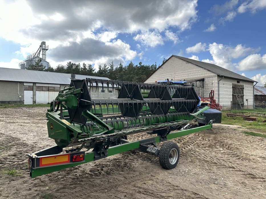 Комбайн John Deere W330