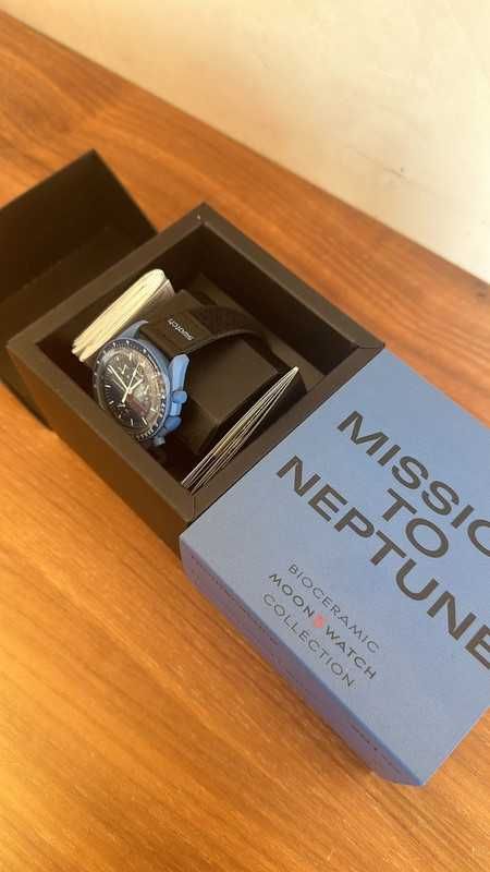 Omega x Swatch - Mission to Neptune Moonswatch - SO33N100
