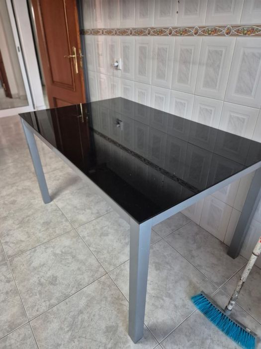 Mesa de cozinha/sala de jantar de vidro