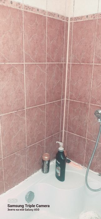 Здається в оренду кімната  у 3х кім-ній  квартирі