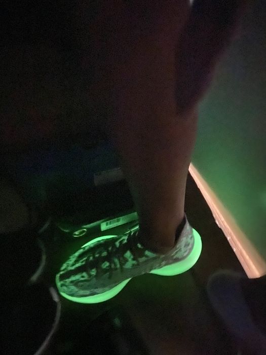 Adidas yeezy 380 calcite glow 38 2/3