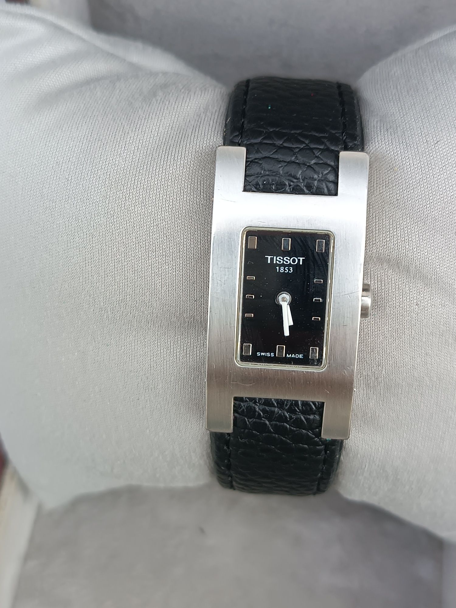 Zegarek damski Tissot pr 1853 Swiss qartz vintage