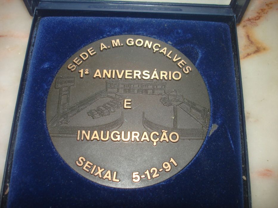 Vendo Medalha Comemorativa muito barata