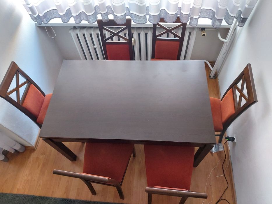 Stół plus sześć krzeseł Agata meble