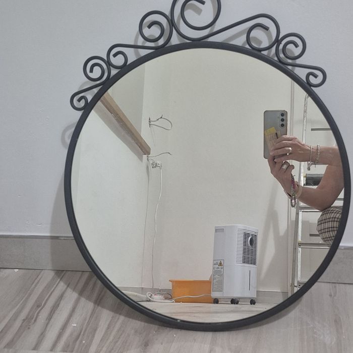 lustro IKEA   nie używane, niestety okazało się  niedostateczne