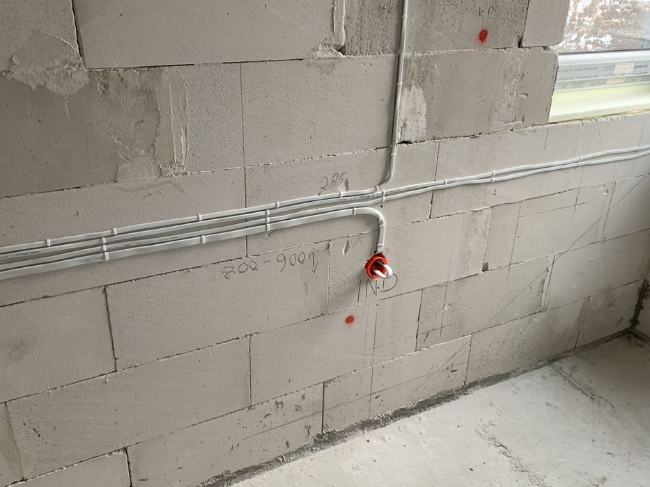 Elektryk , usługi elektryczne