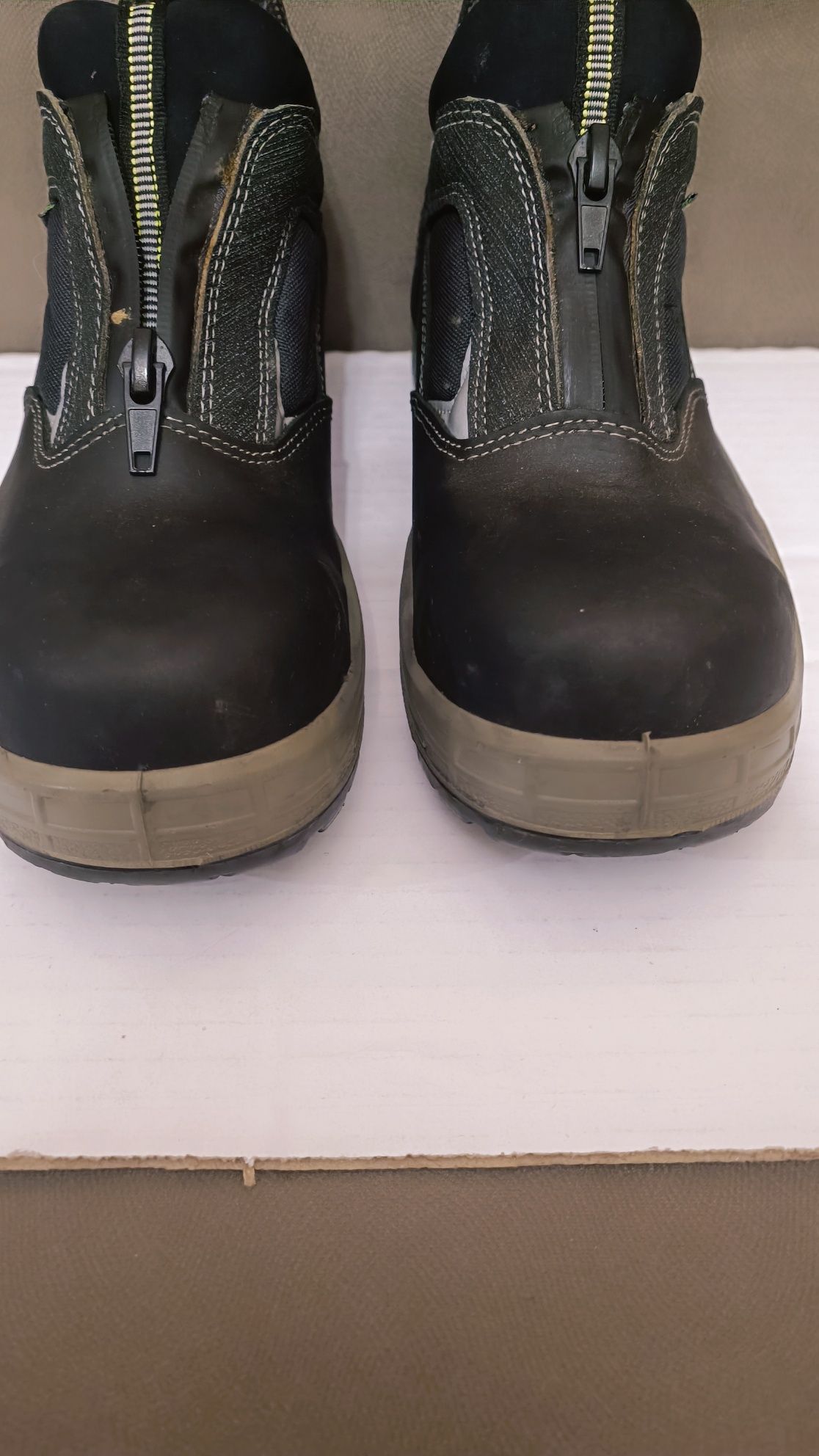 Спецобувь ботинки рабочие с защитой Cofra