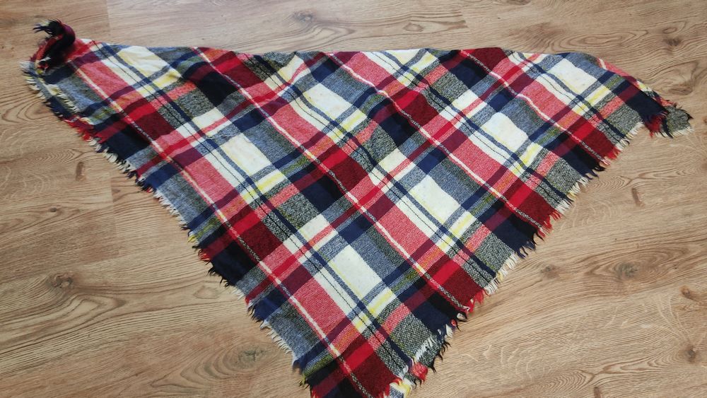 Duża chusta, szalik. Kratka.