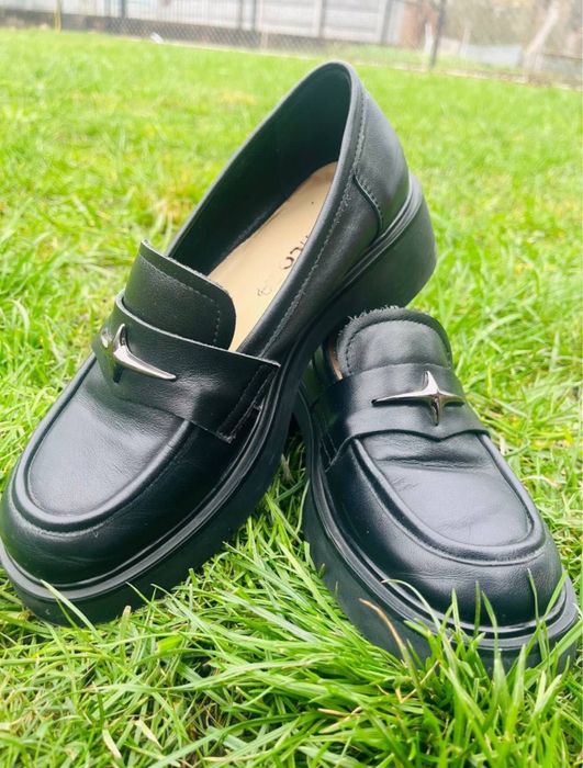 Продам лофери жіночі Attico