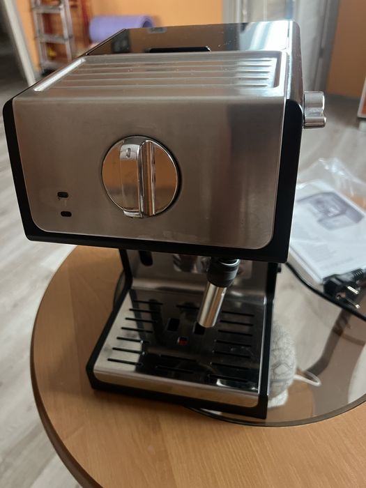 Ekspres do kawy DELONGHI ECP33.21.BK komplet