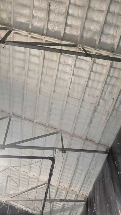 Ocieplanie Pianą Izolacje Natryskowe Pianką PUR Ocieplanie poddasza