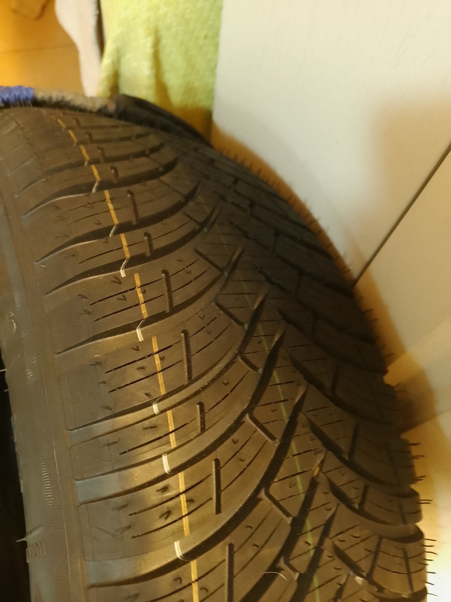 205/55 R16 новое, всесезонка. KLEBER