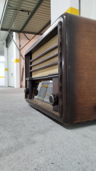 Rádio grande Antigo