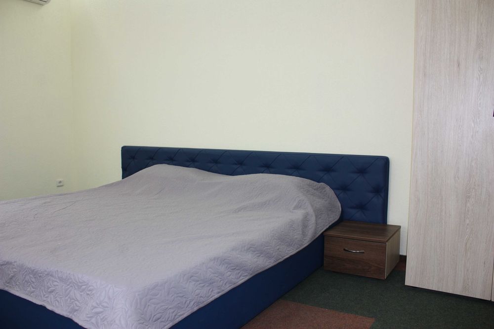 Двоспальні ліжка. ТОРГ