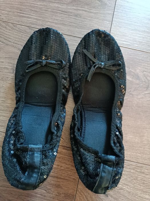 Чешки спортивные ,для танцев, выступления б.у.,стелька 17-22см