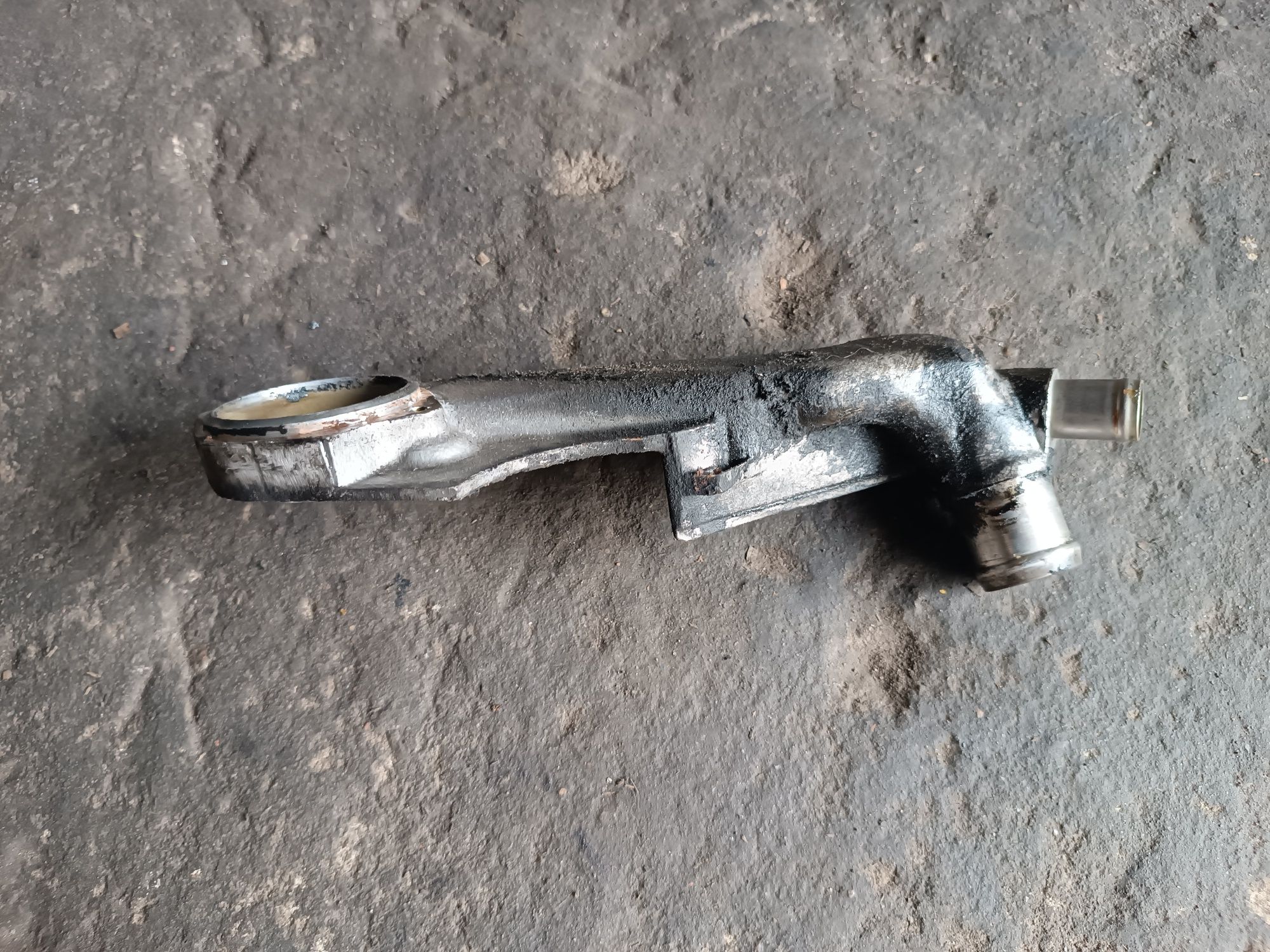 Obudowa termostatu audi A6 C5 2.4 V6 2.8 a4 passat 078,121,121j B5 fl