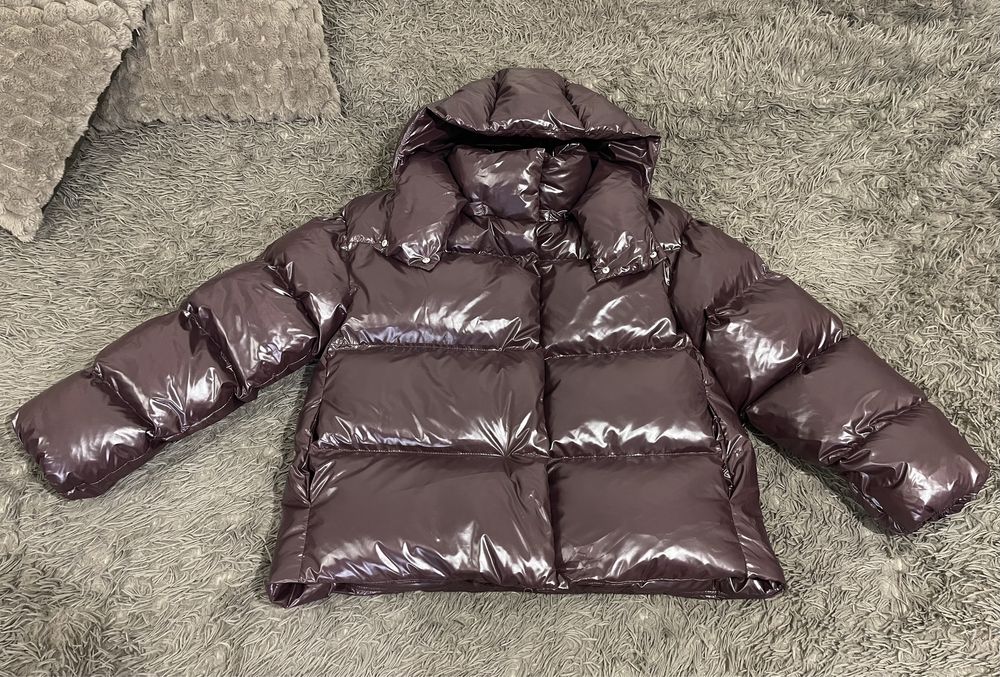 Пуховик лаковий