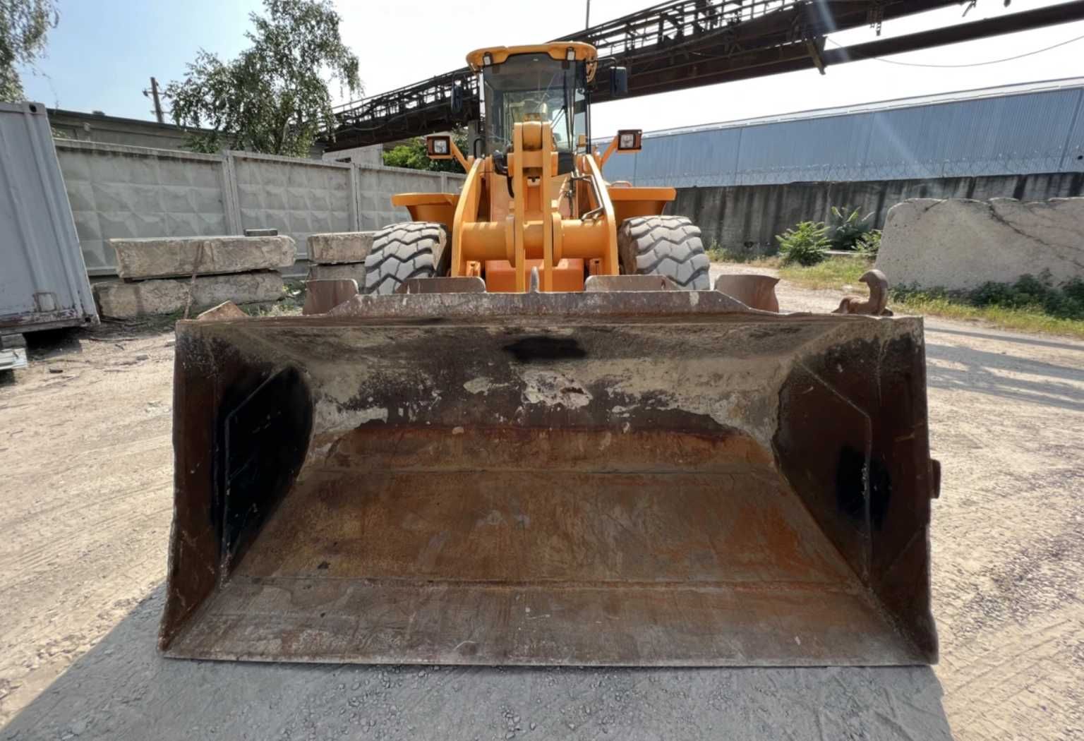 Оренда фронтальний навантажувач, погрузчик Каменское, аренда погрузчик