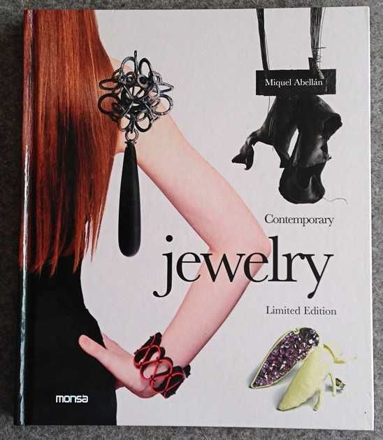 Livro "Contemporary Jewelry" de Miquel Abellan